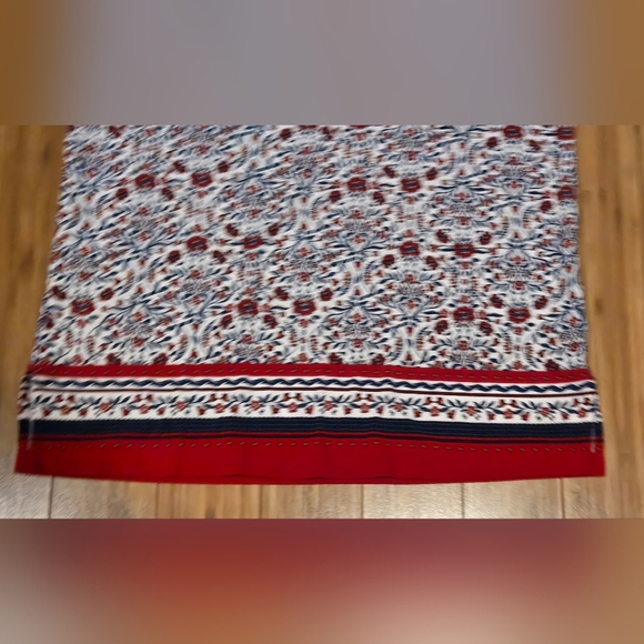 NWOT Lands End Floral Print V-Neck Top - Picture 2 of 9